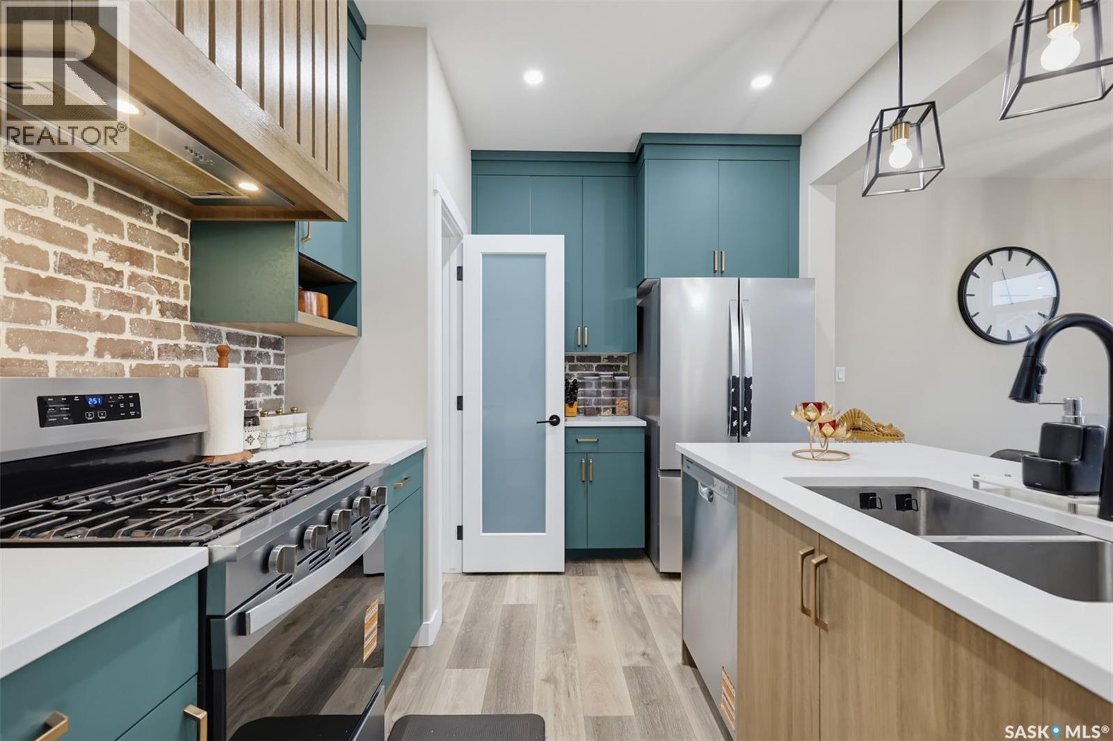 334 Myles Heidt LANE - 12