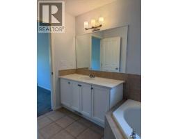 53 Royal Birch Way Nw, Calgary, AB T3G5X8 Photo 22