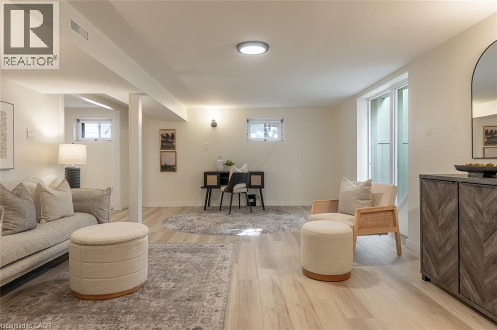 582 Strathcona Court — photo 24