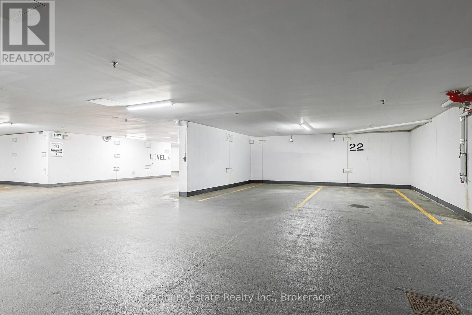 112 King Street East — photo 17