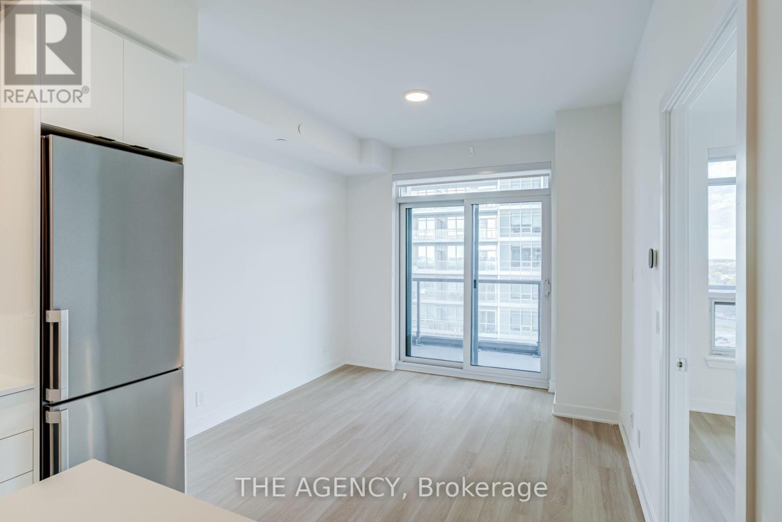 30 Upper Mall Way — photo 10