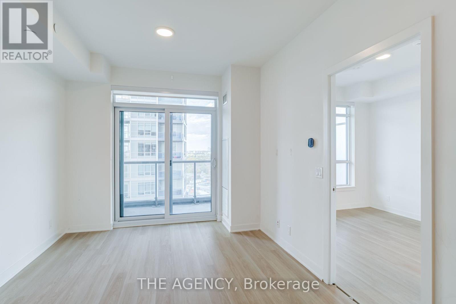 30 Upper Mall Way — photo 11