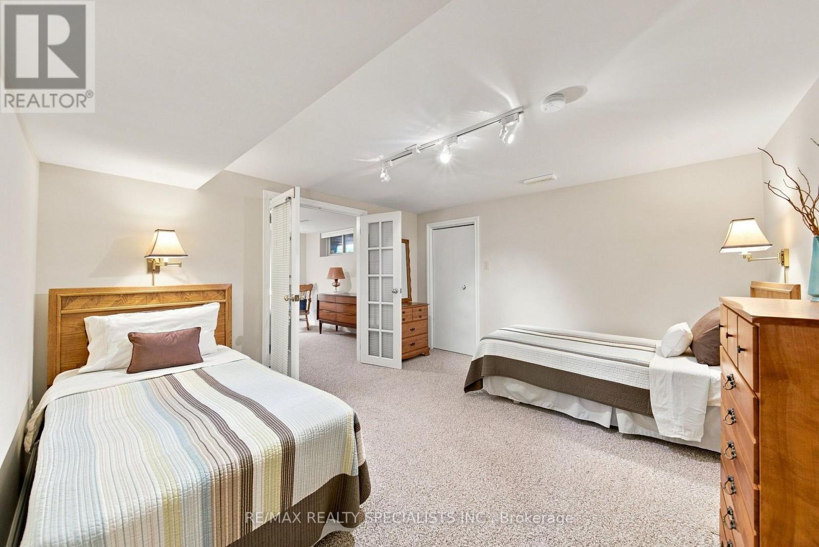36 Thicketwood Place — photo 45