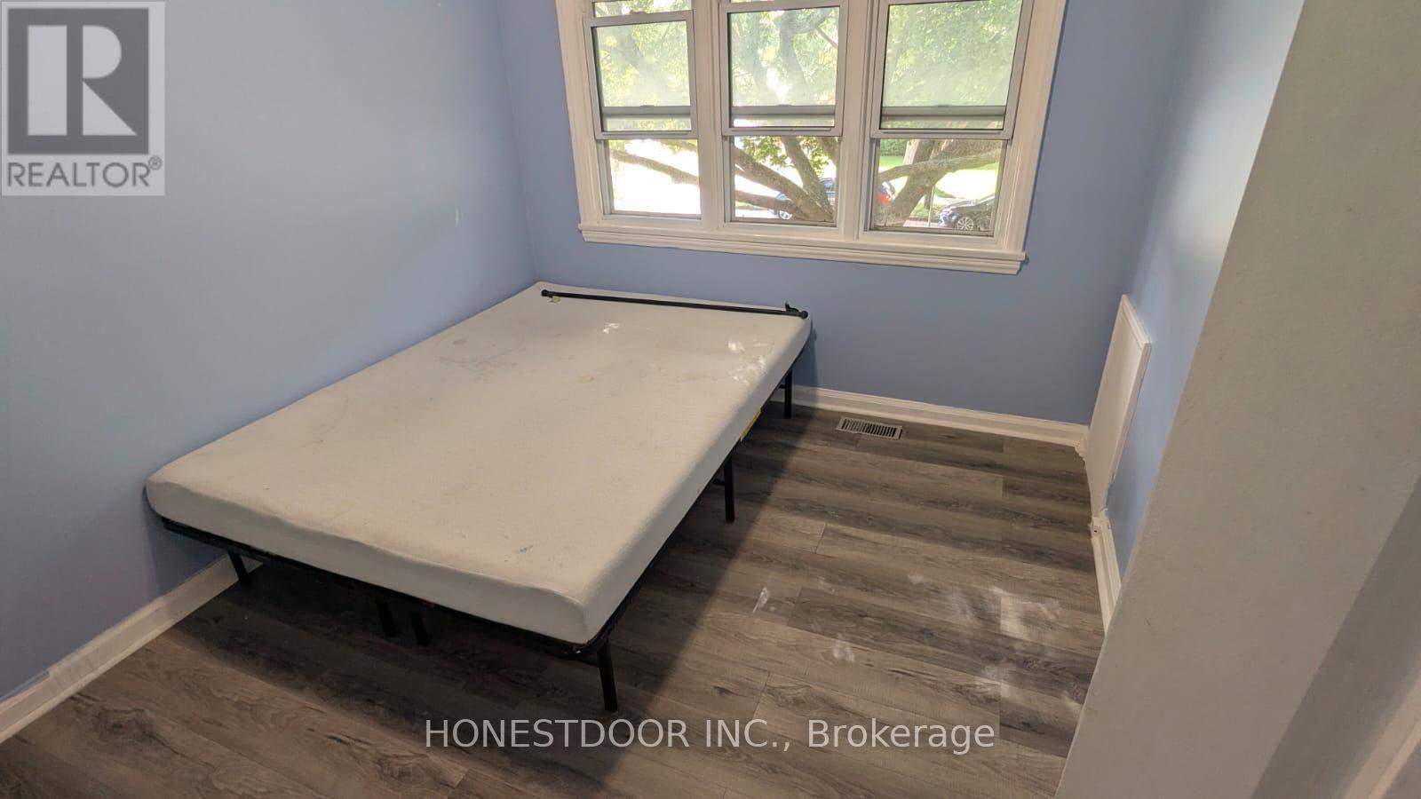 928 Randolph Avenue — photo 12
