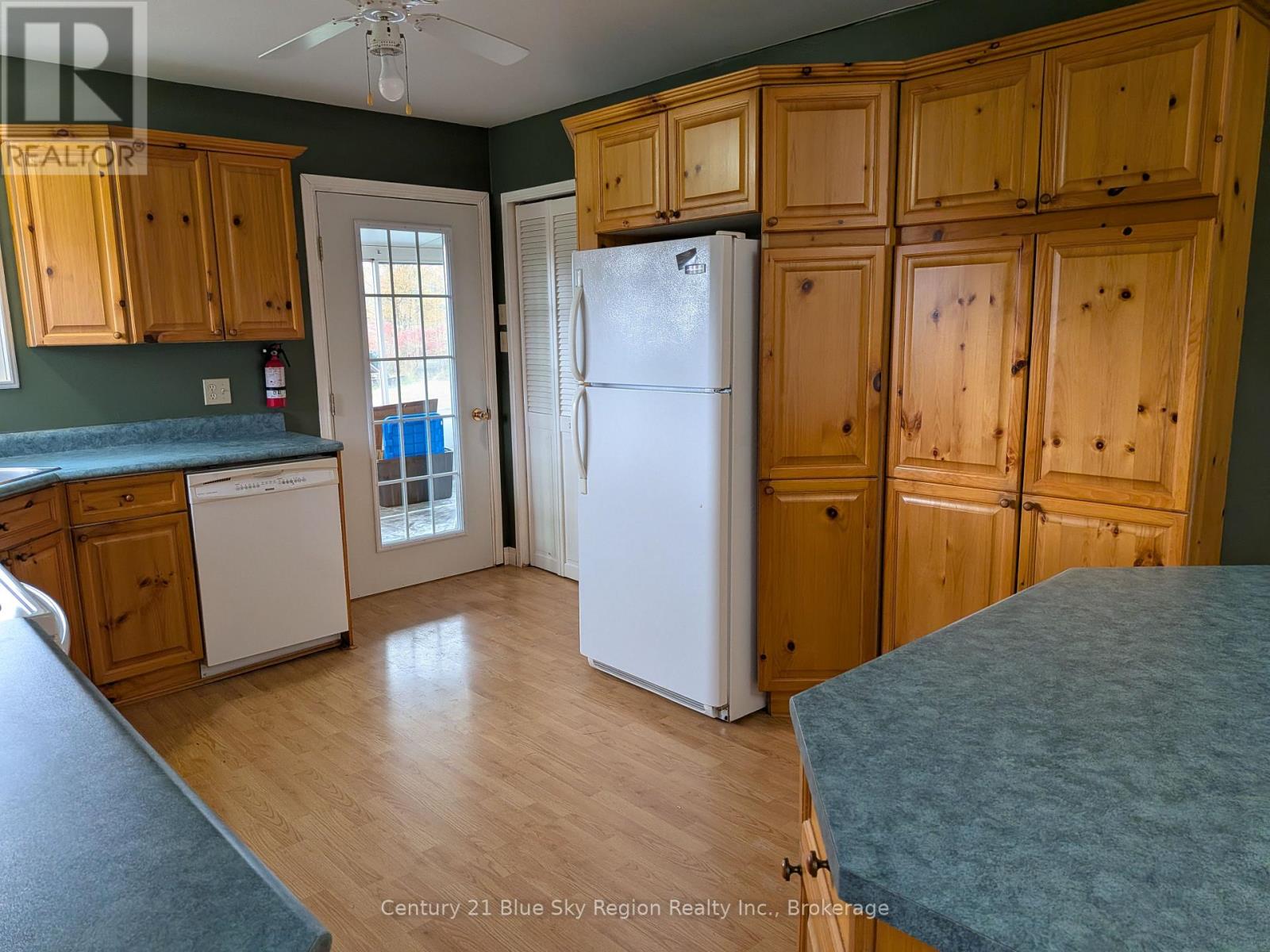145 North Road — photo 8