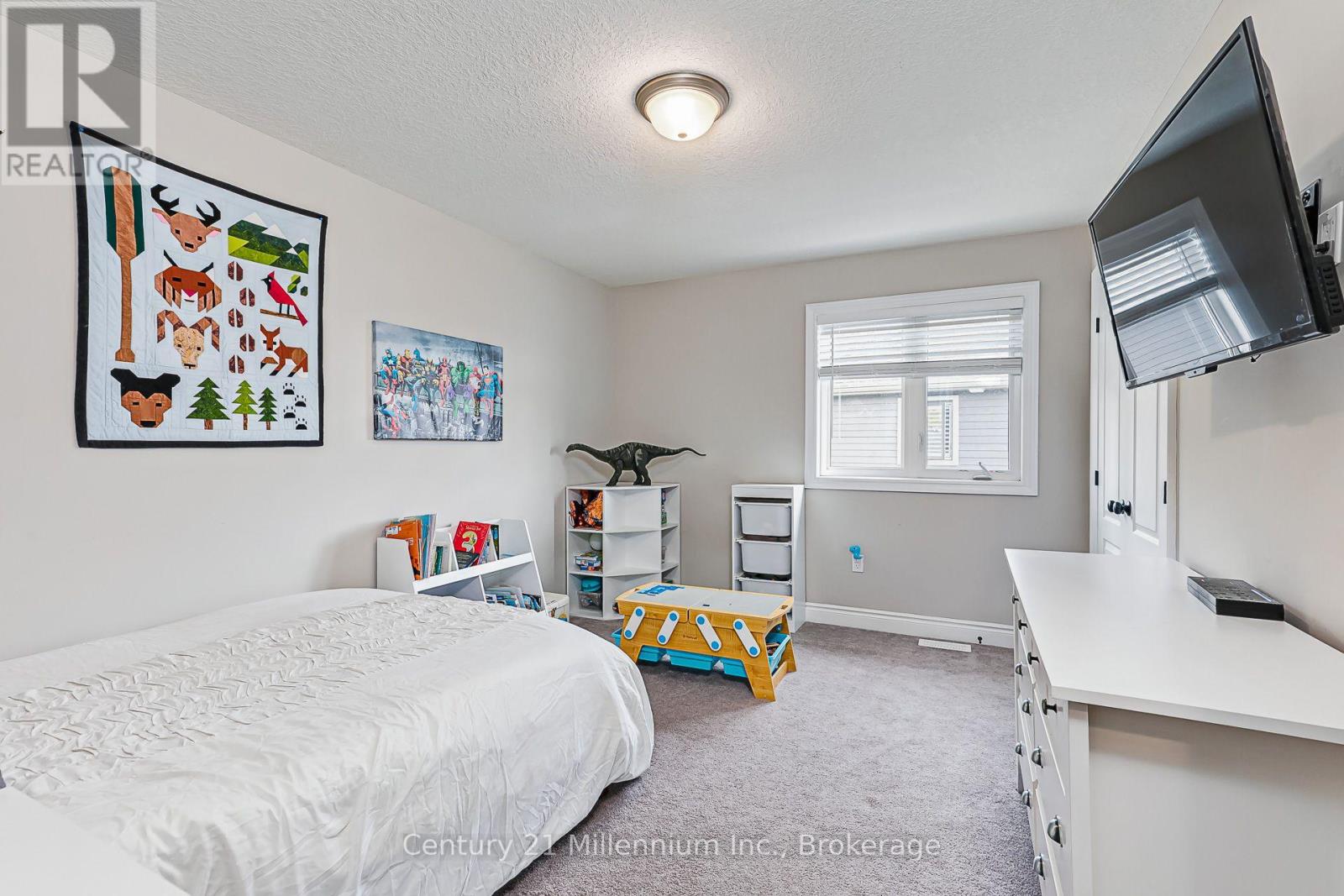 13 GILPIN CRESCENT - 19