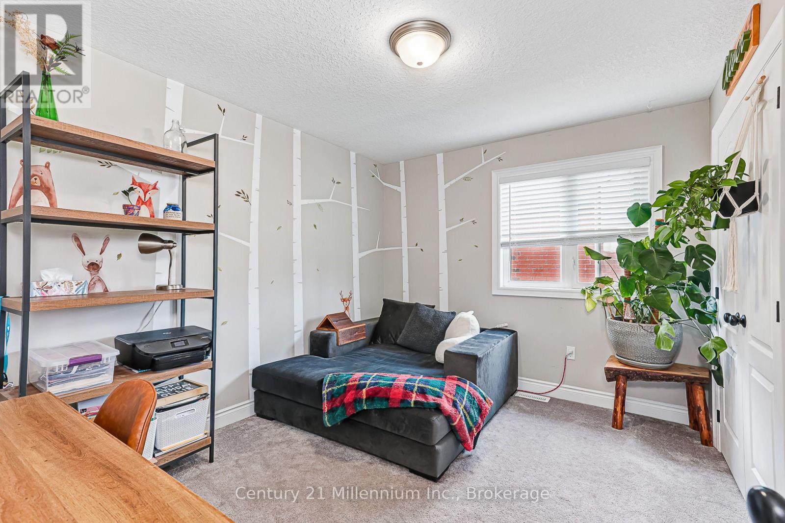 13 GILPIN CRESCENT - 21