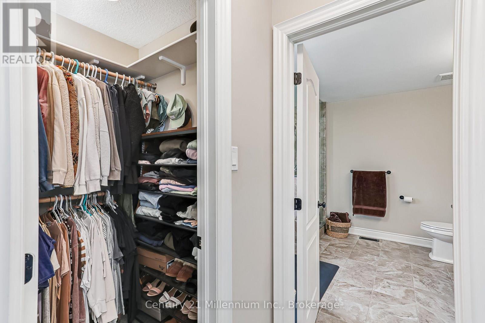 13 GILPIN CRESCENT - 25