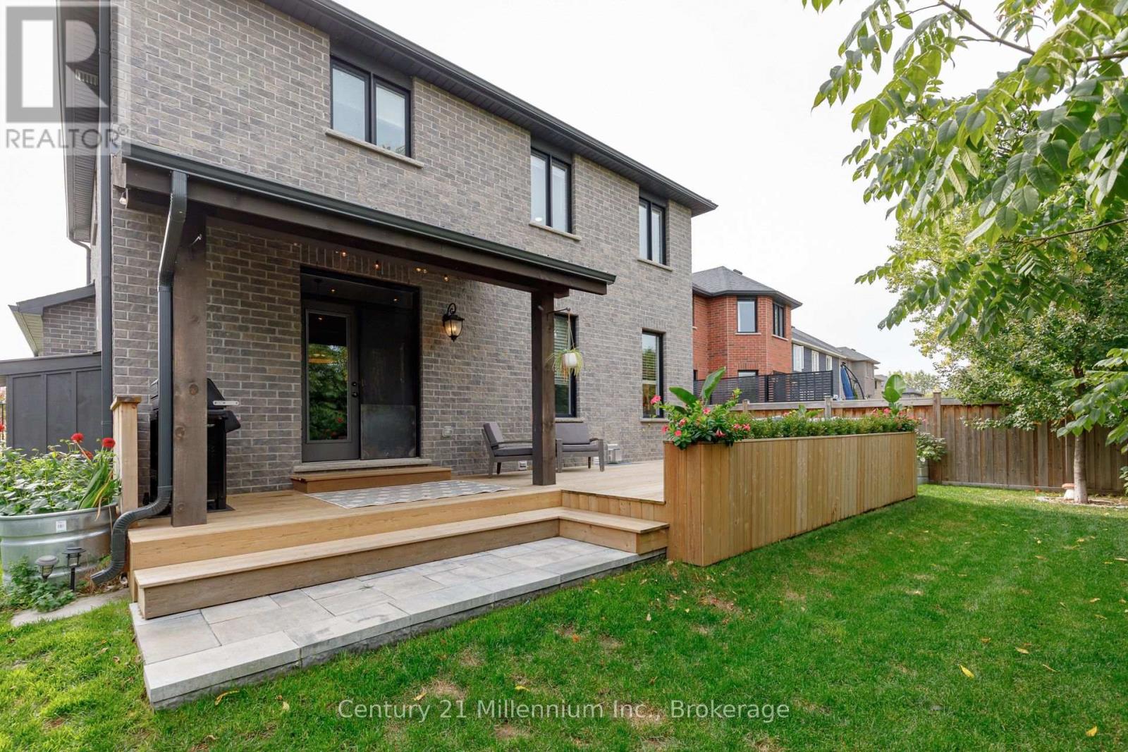 13 GILPIN CRESCENT - 39