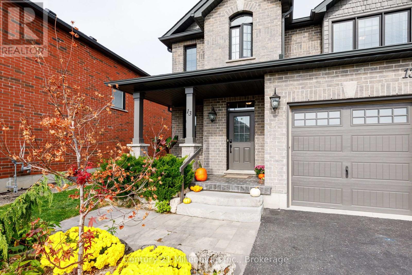 13 Gilpin Crescent — photo 4