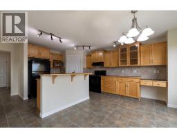 151 Bow Ridge Crescent - photo 8