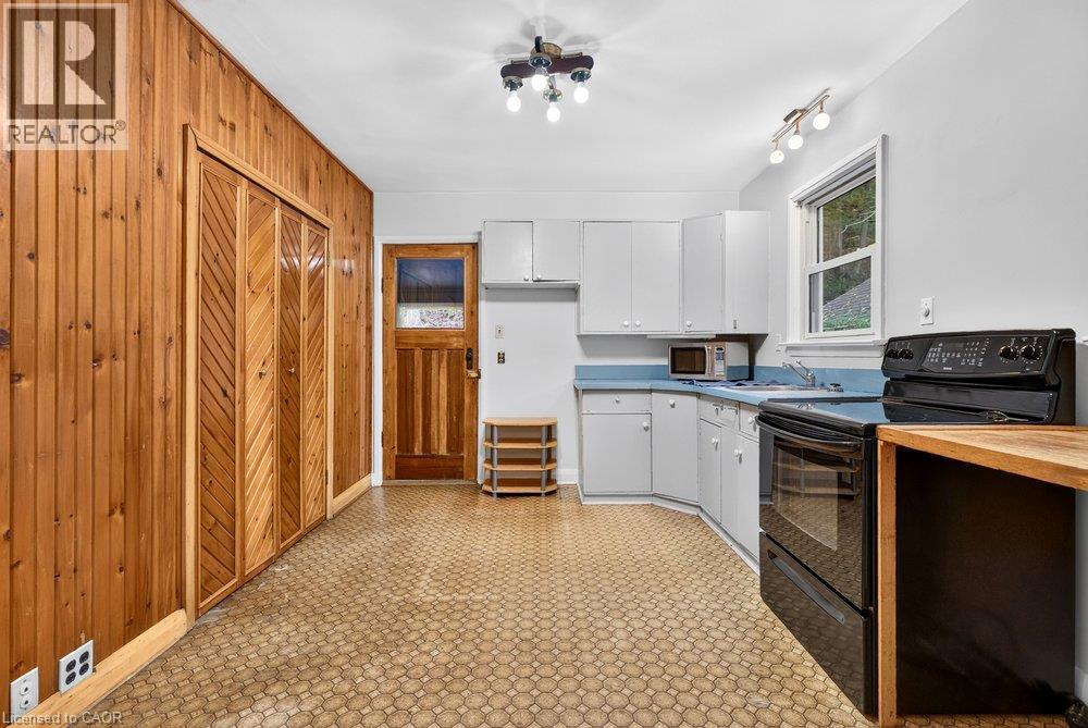 Photo of 1301 HIDDEN VALLEY Road