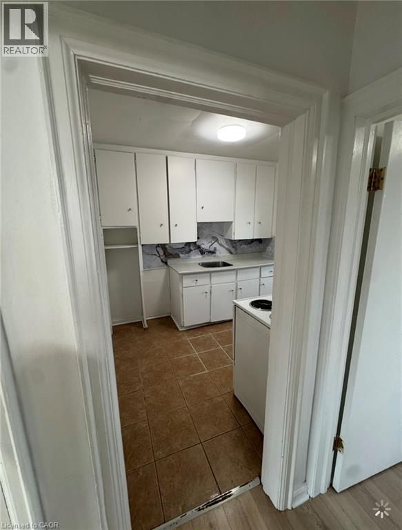 51 King Street East — photo 10