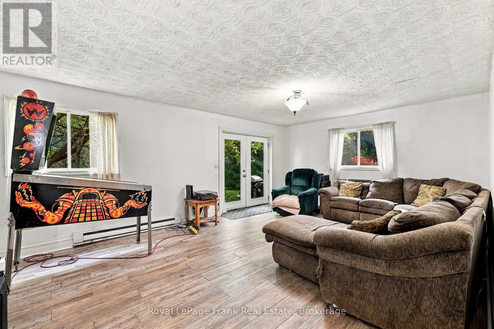 120 Aldred Drive — photo 10