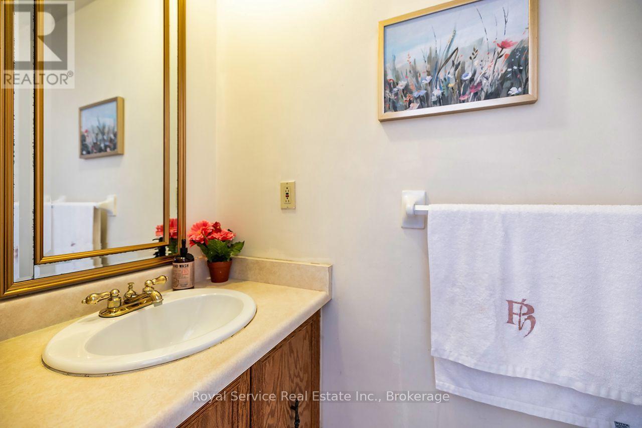516 PALMTREE CRESCENT - 22