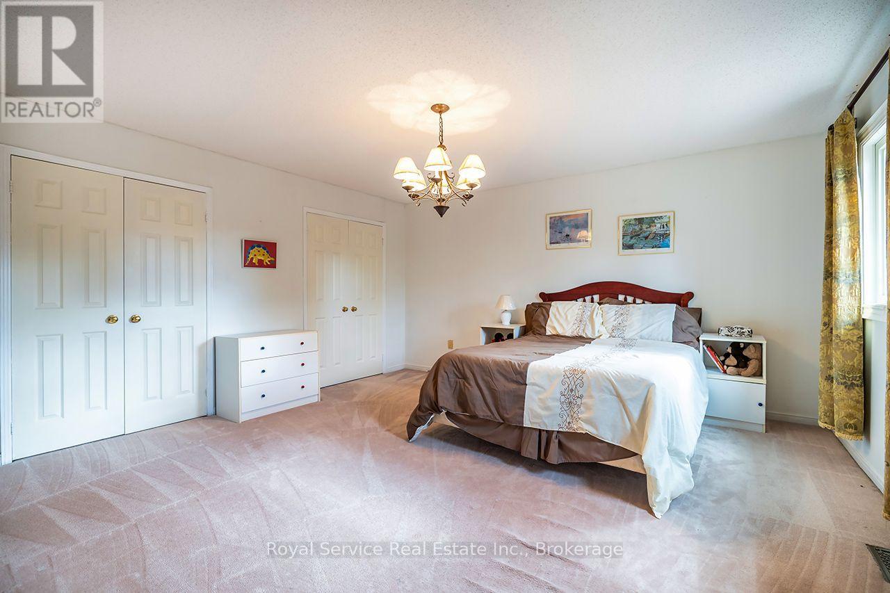 516 Palmtree Crescent — photo 34