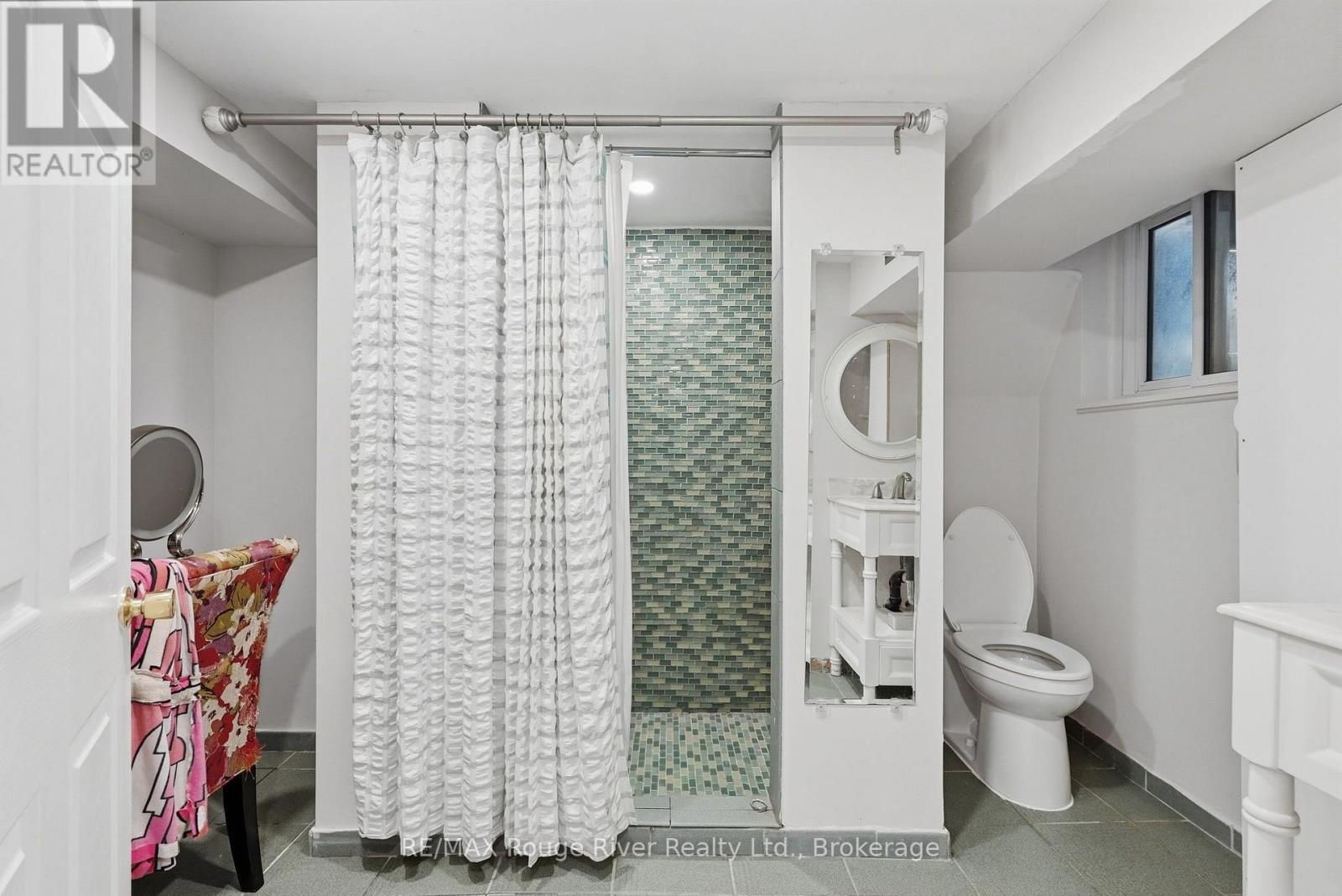 42 ANSON AVENUE - 23