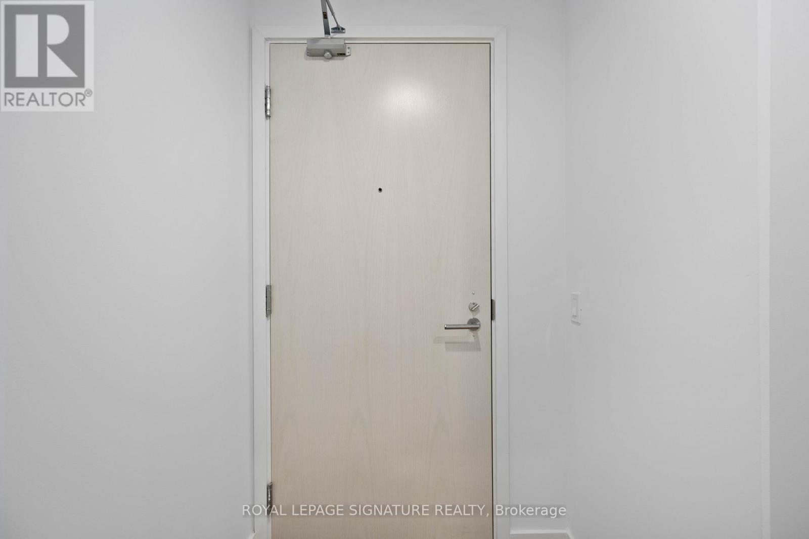 115 Blue Jays Way — photo 3