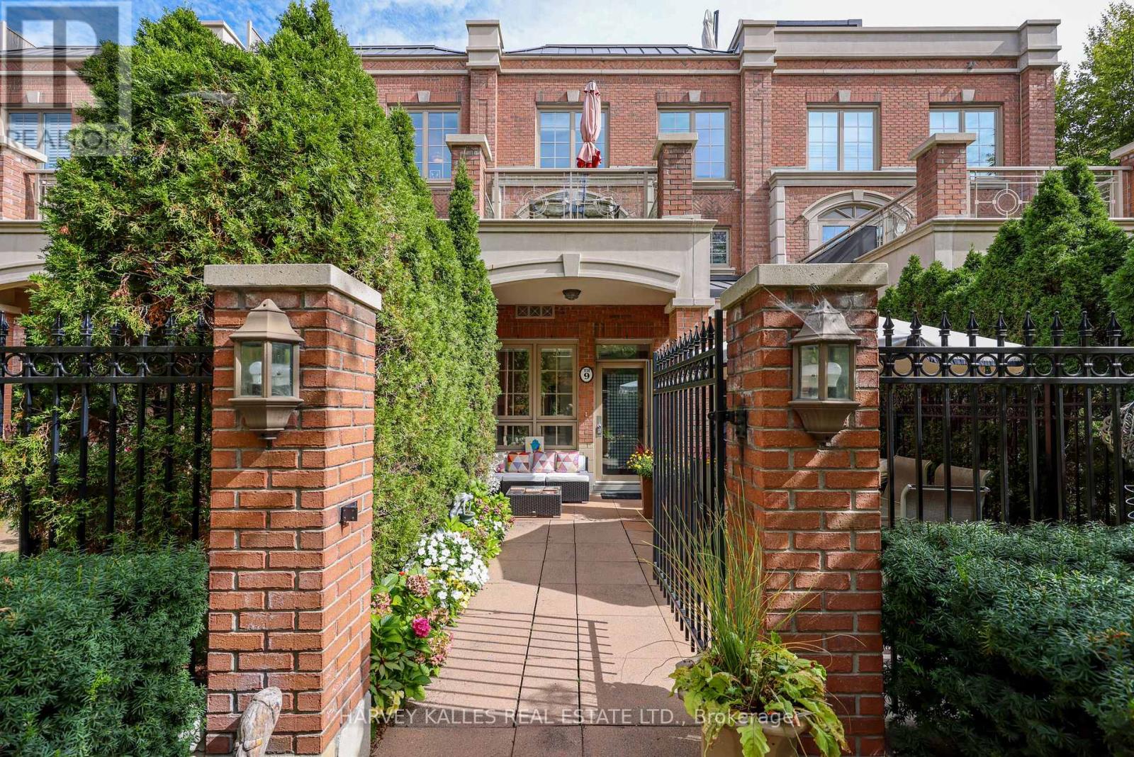 21 Burkebrook Place — photo 3