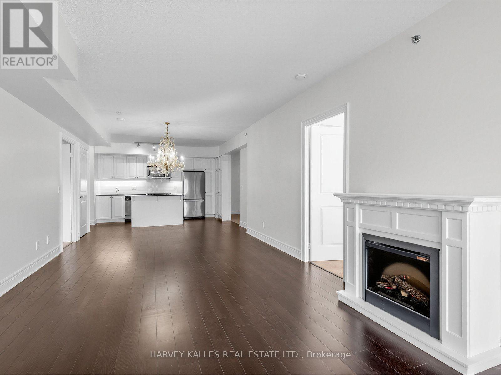 701 Sheppard Avenue — photo 14