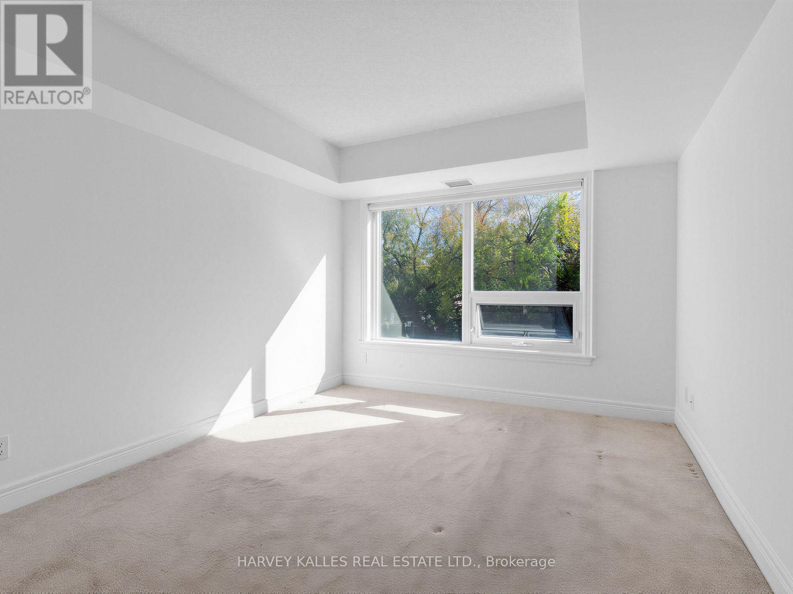 701 Sheppard Avenue — photo 15