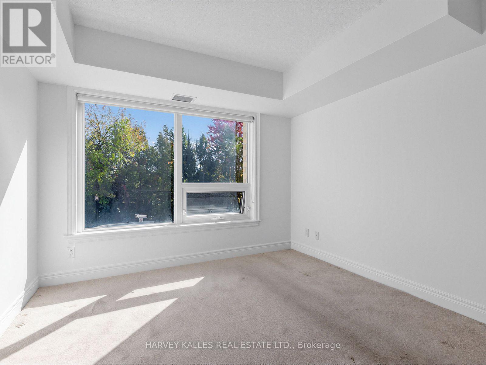701 Sheppard Avenue — photo 16