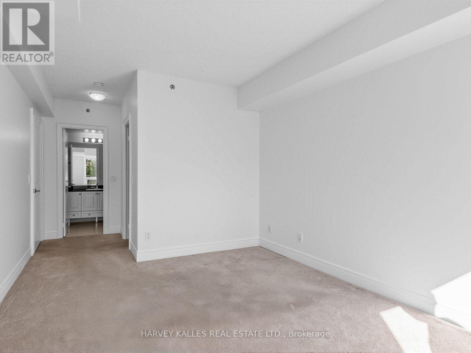 701 Sheppard Avenue — photo 17