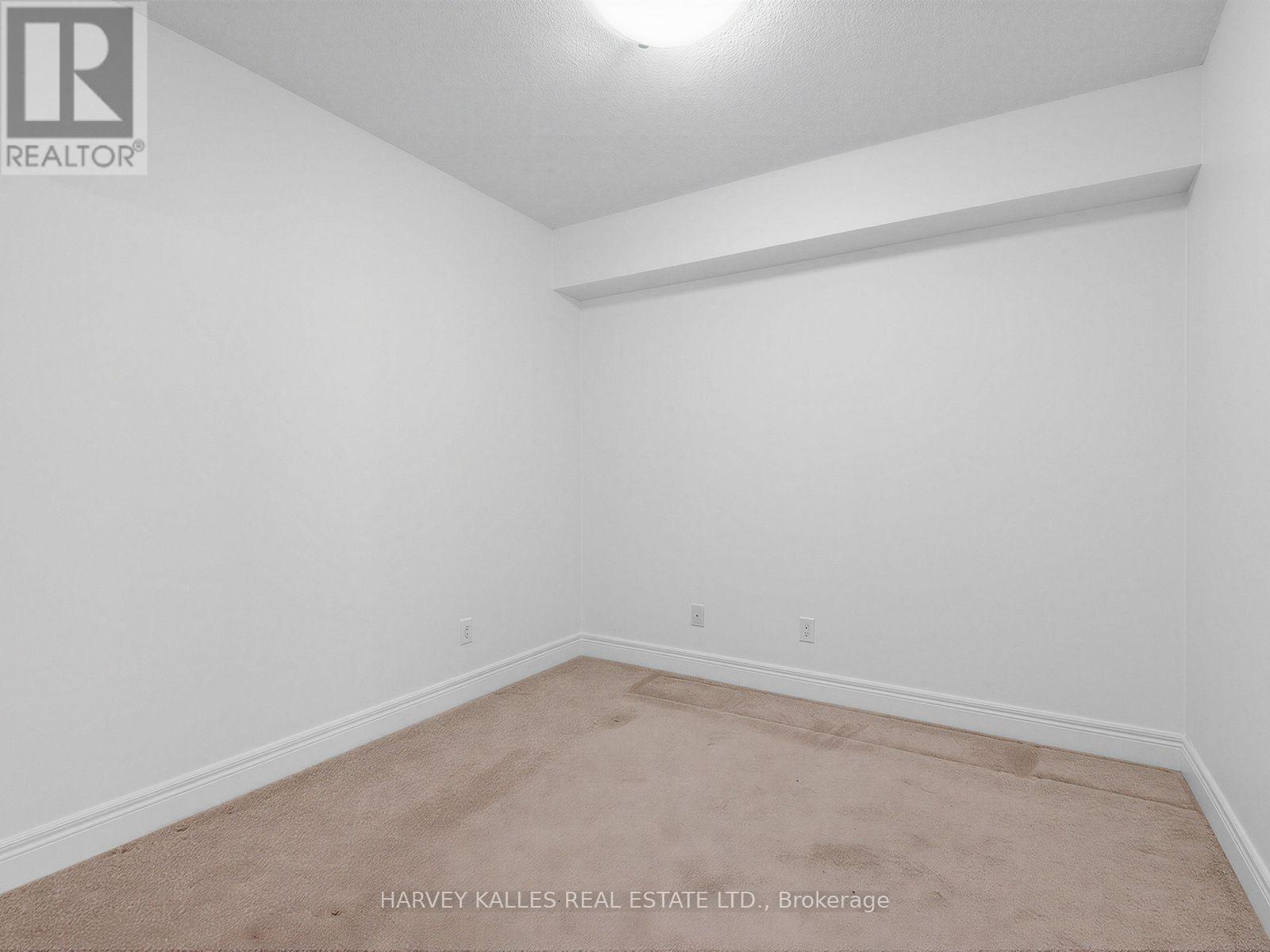 701 Sheppard Avenue — photo 20