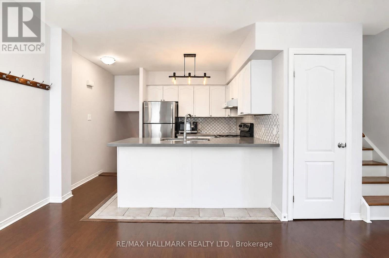 12 Sudbury Street — photo 8