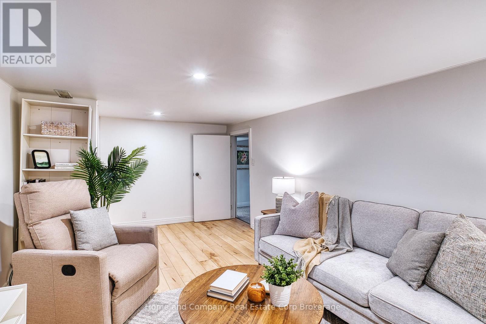 21 MERCER STREET - 31