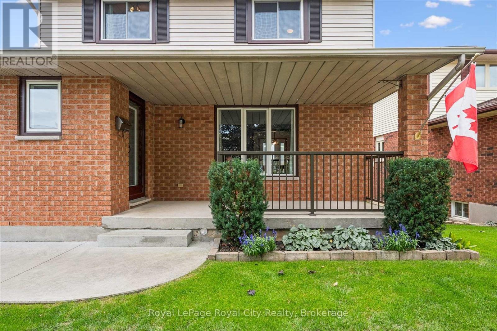 24 Greenwich Drive — photo 2