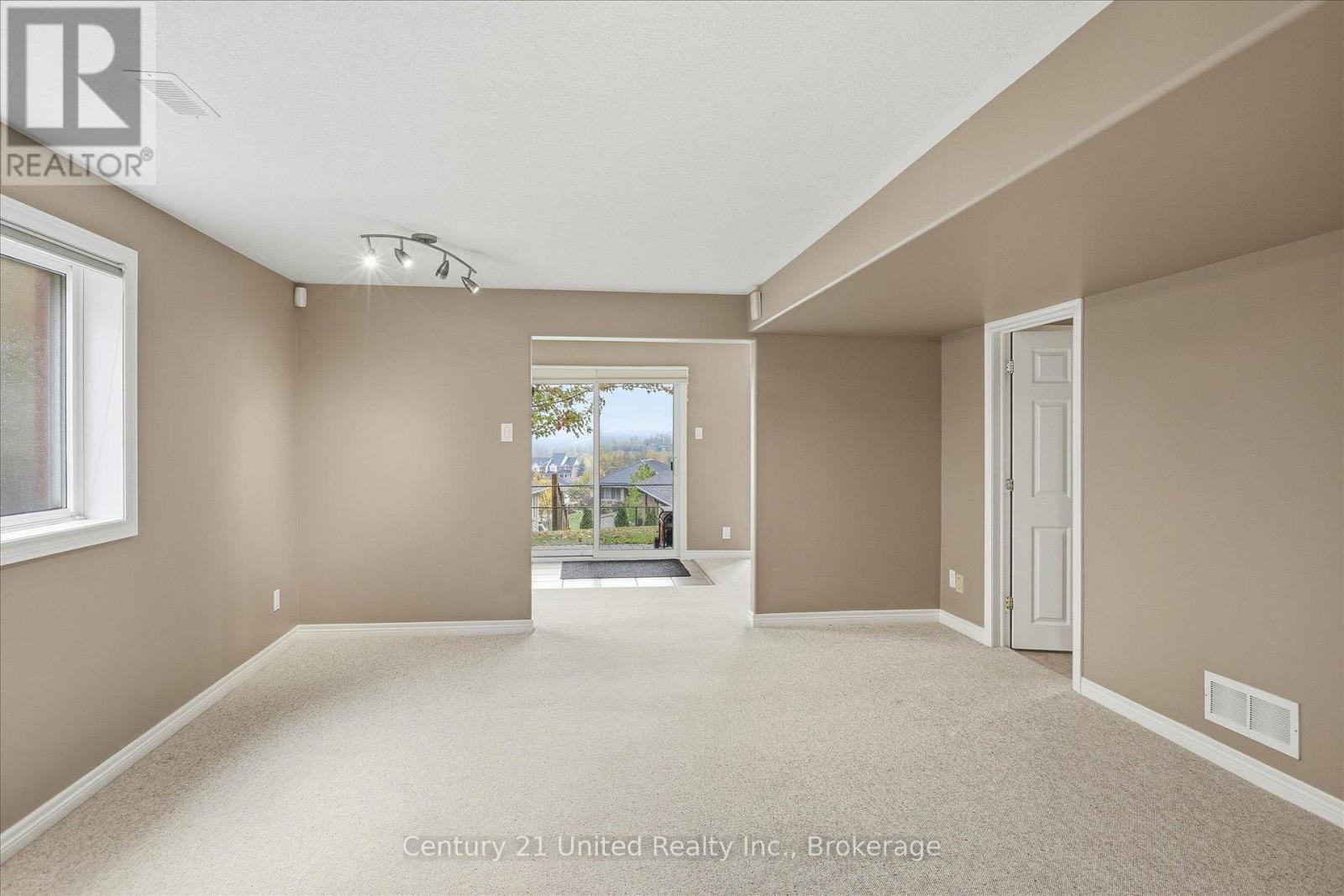 1688 GLENFOREST BOULEVARD - 32