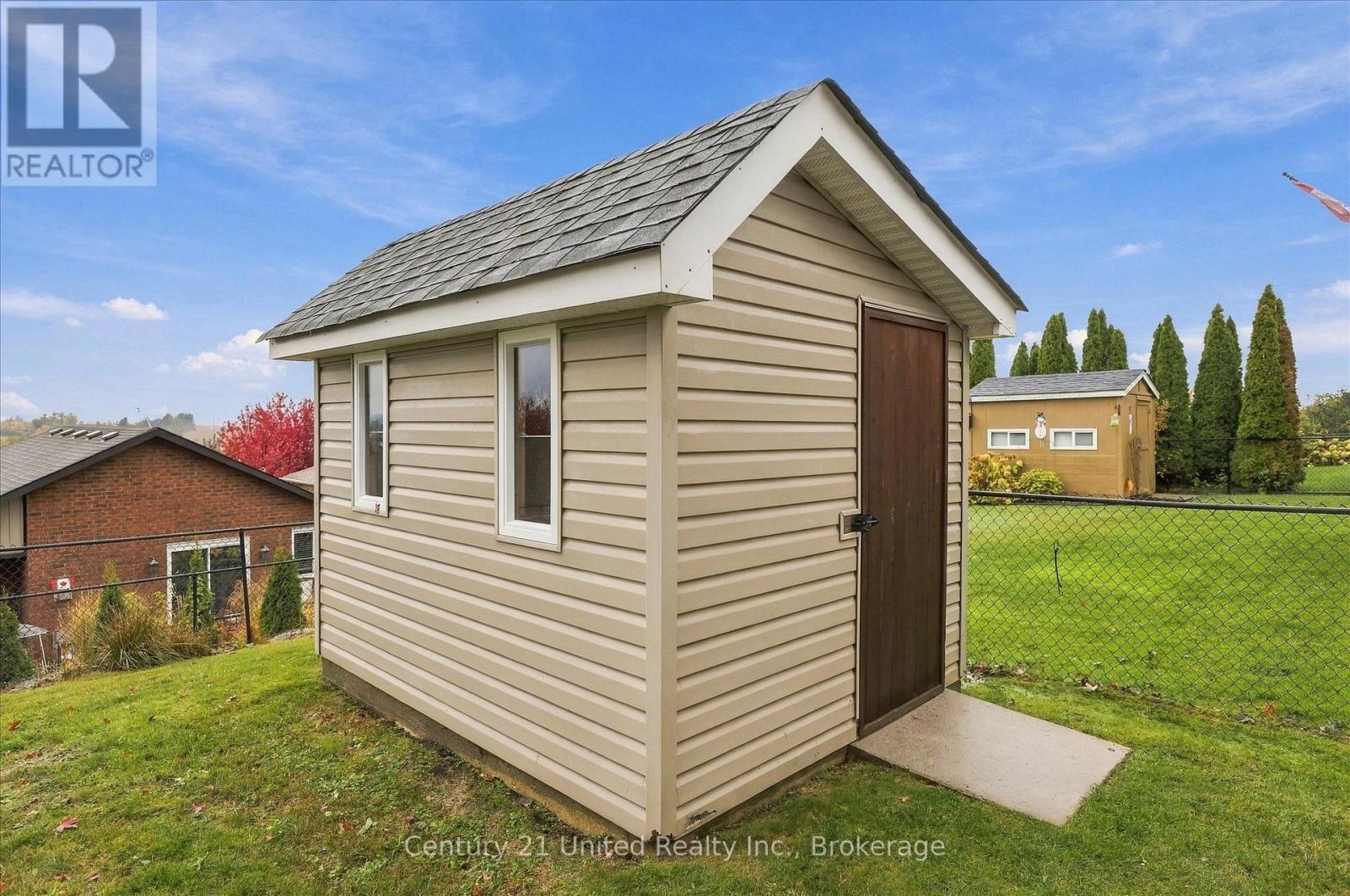 1688 GLENFOREST BOULEVARD - 49