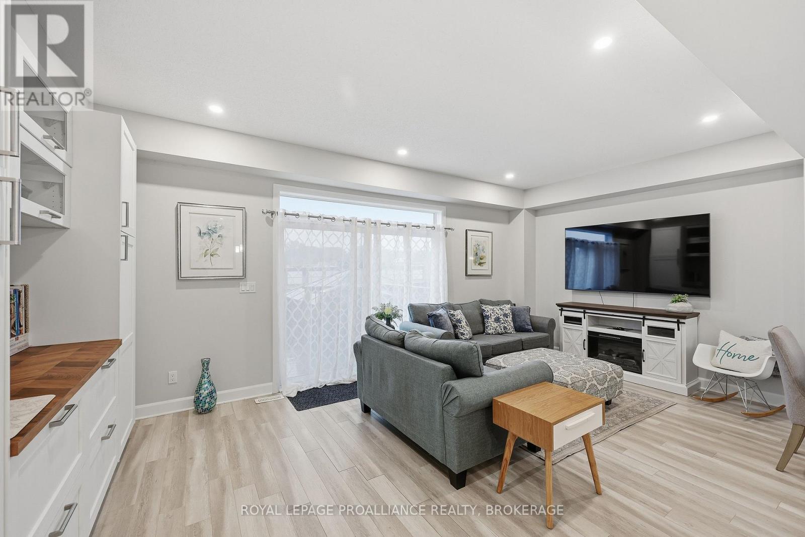 1205 Max Crescent — photo 15