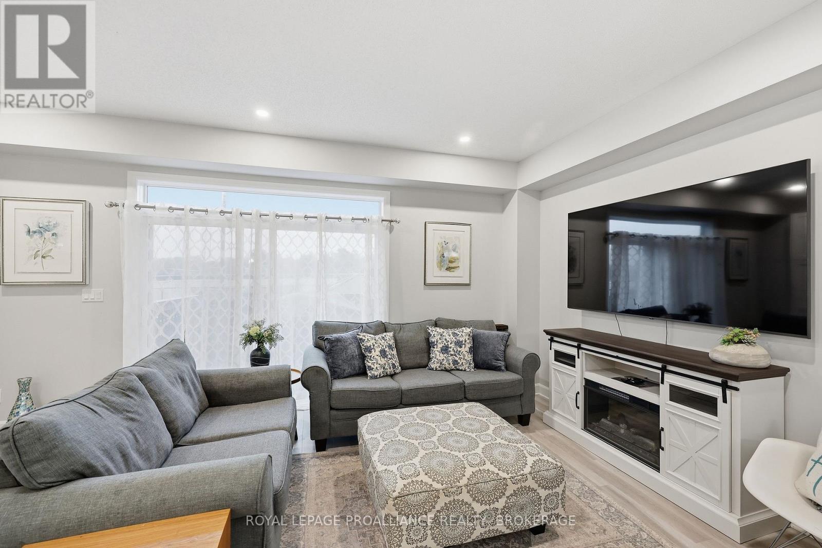 1205 Max Crescent — photo 20
