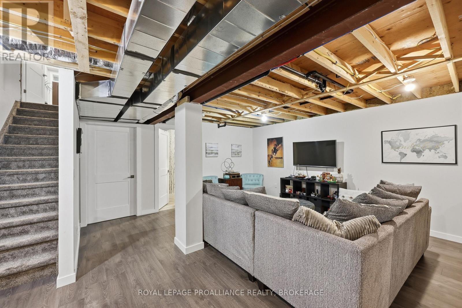 1205 Max Crescent — photo 35