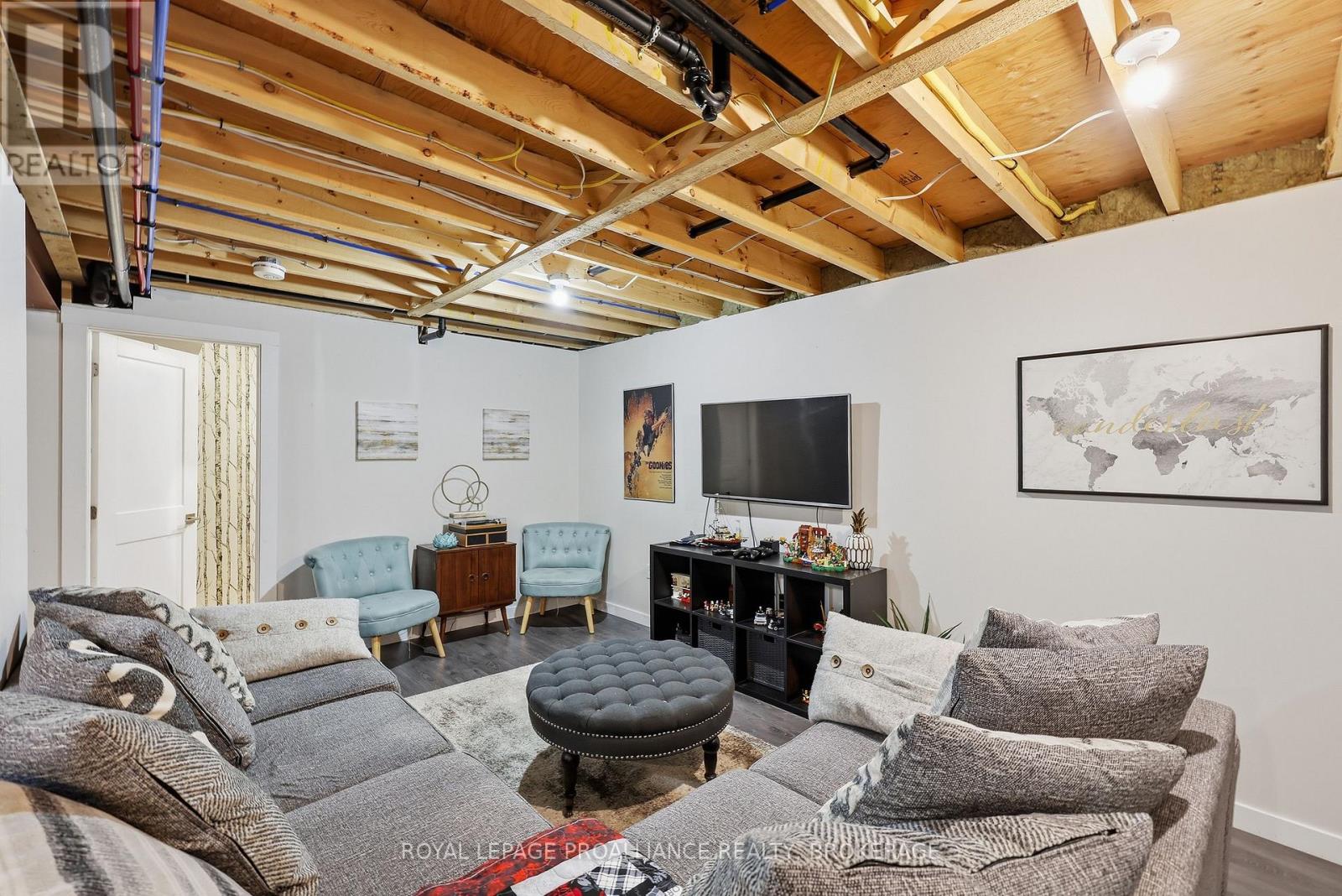 1205 Max Crescent — photo 36
