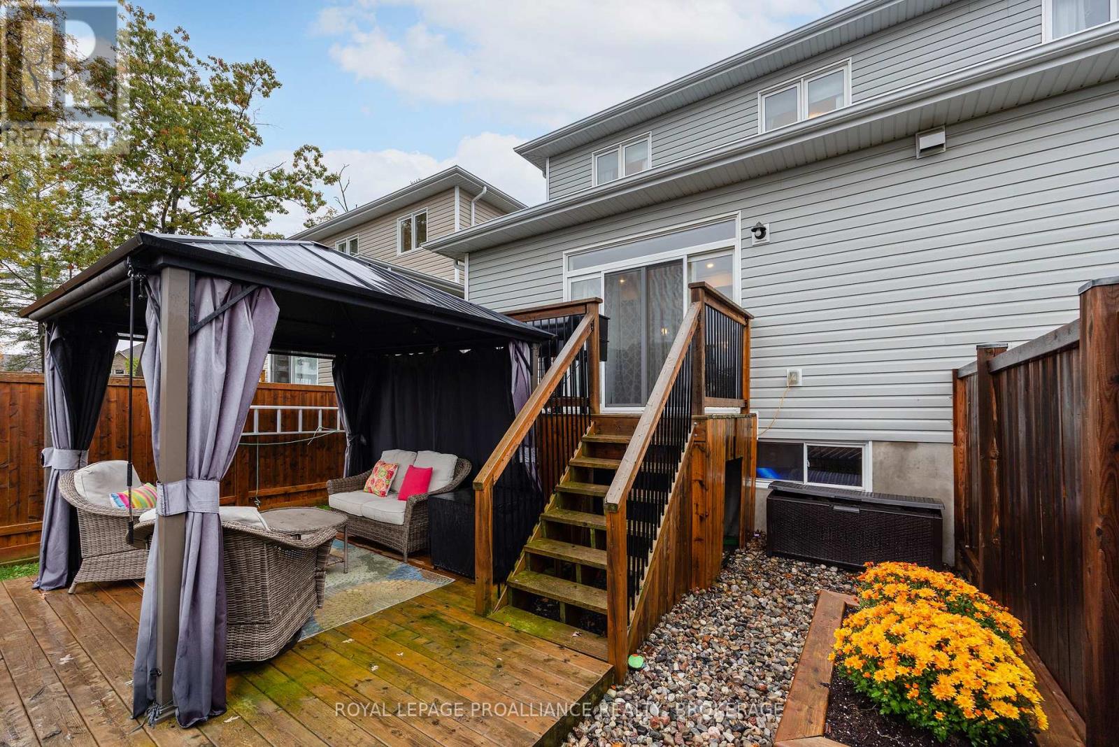 1205 Max Crescent — photo 44