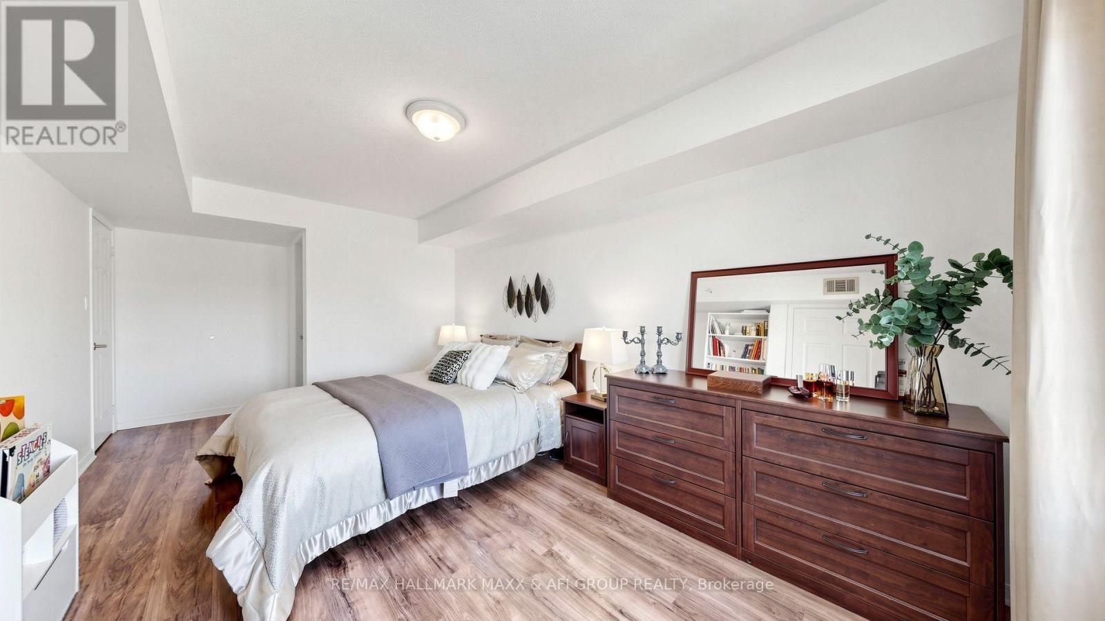 #2 92 PETRA WAY - 27