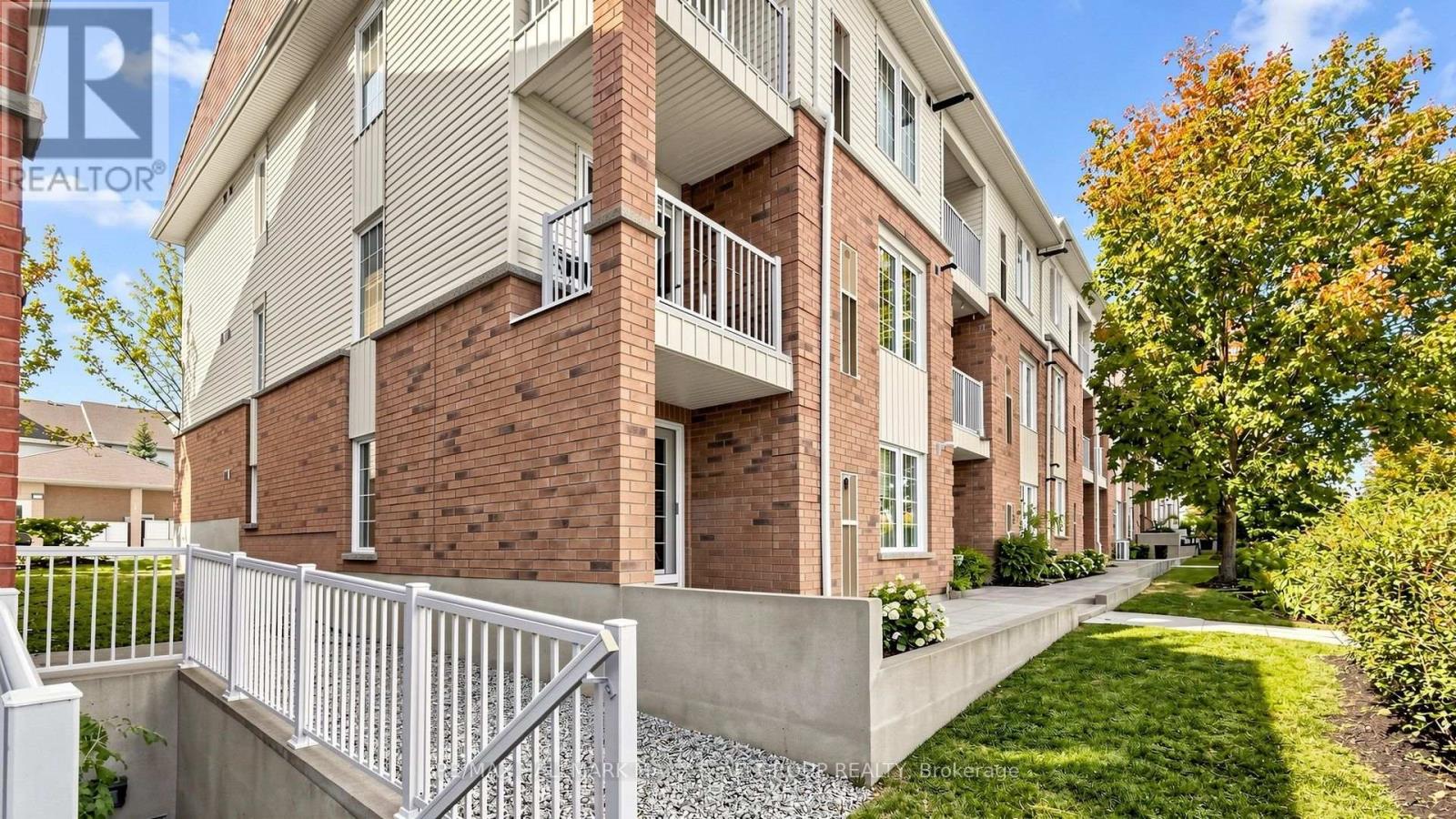 #2 92 PETRA WAY - 48