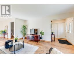 Family room - 236 John Tabor Trail, Toronto, ON M1B2R4 Photo 8