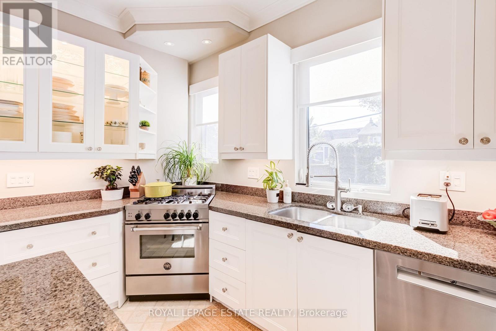 140 Bingham Avenue — photo 16