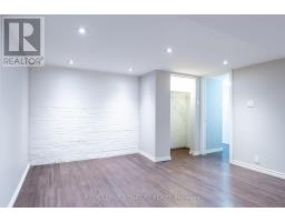 Lower - 695 Woodbine Avenue, Toronto, ON M4E2J4 Photo 16