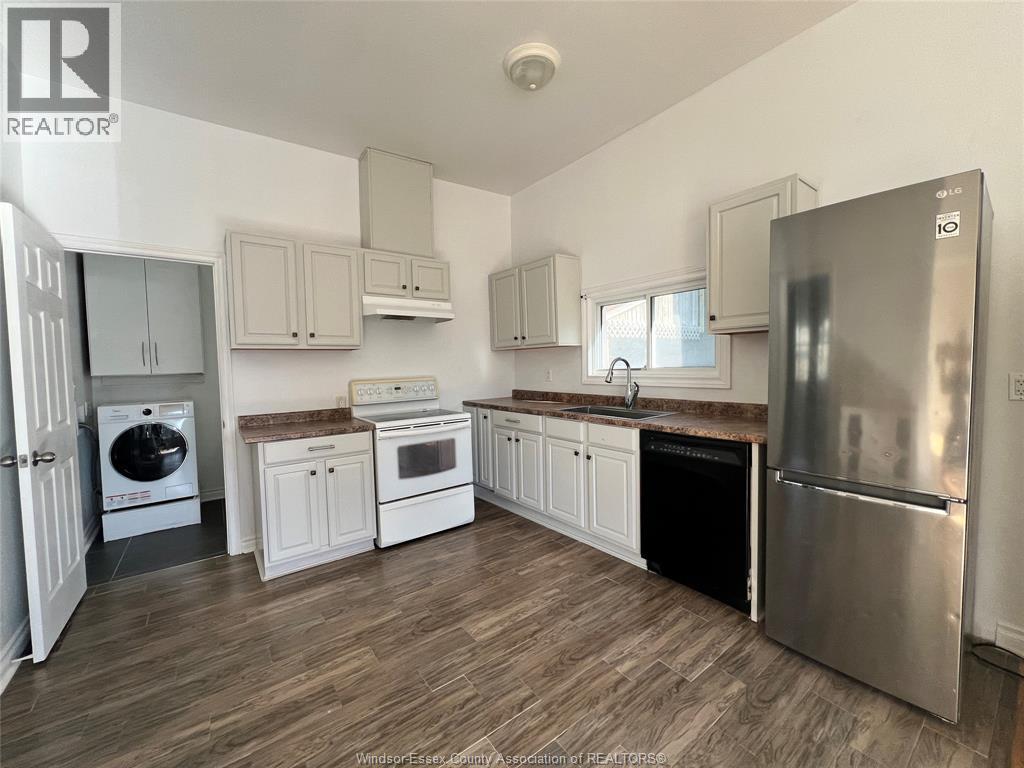 304 Parent Avenue — photo 8