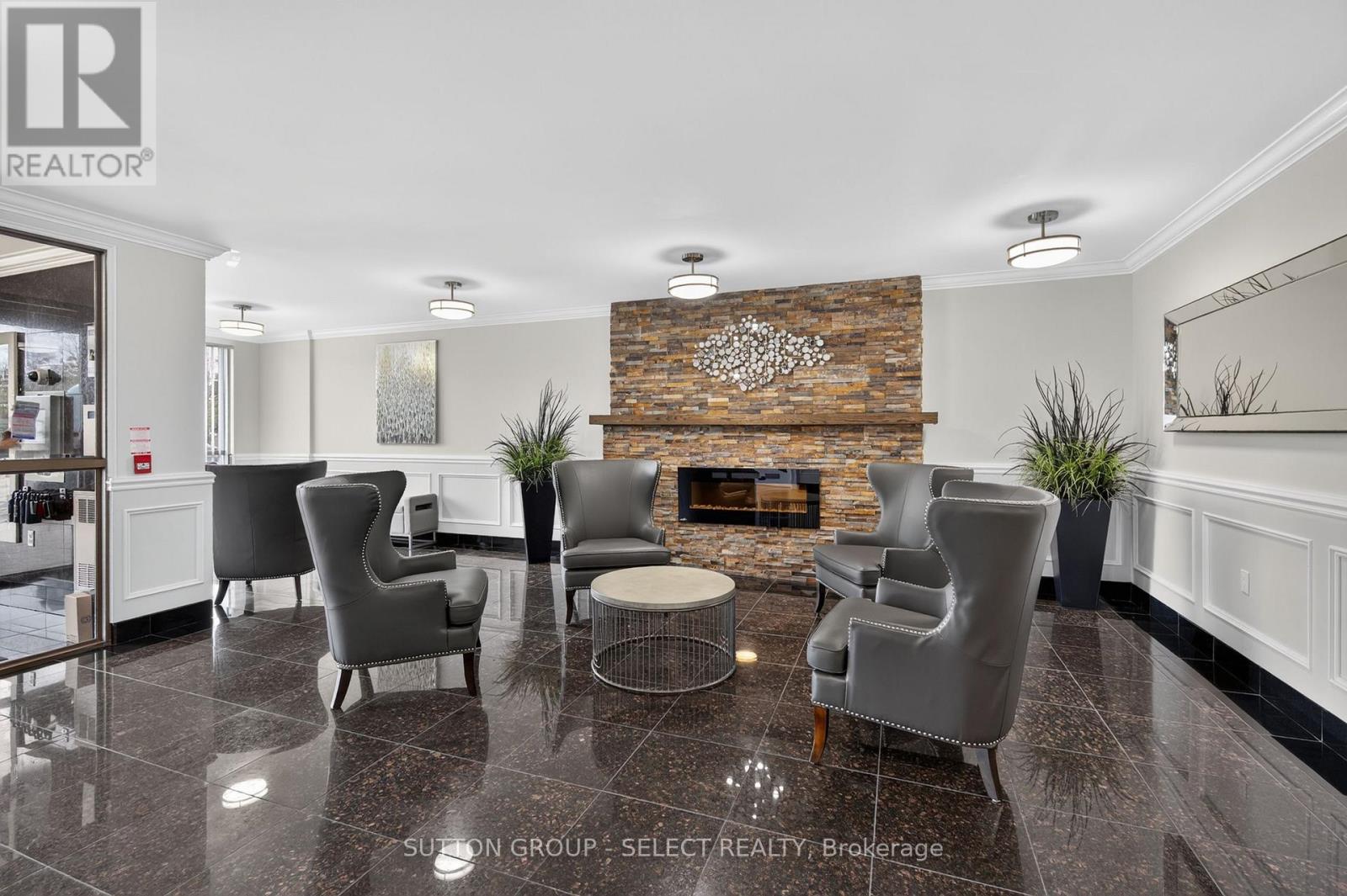 353 Commissioners Road West — photo 27