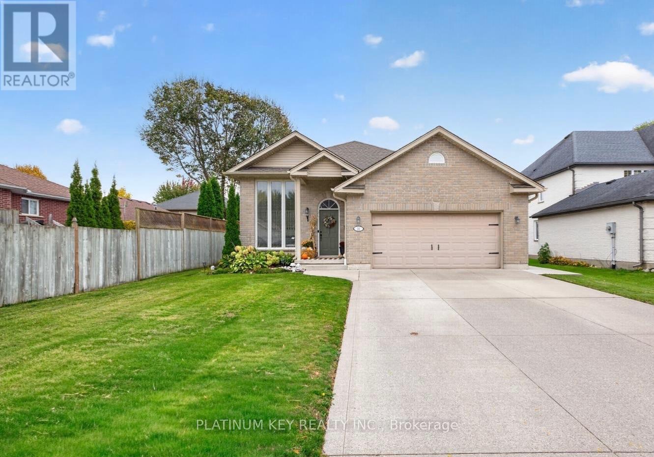 11 Allison Court — photo 2