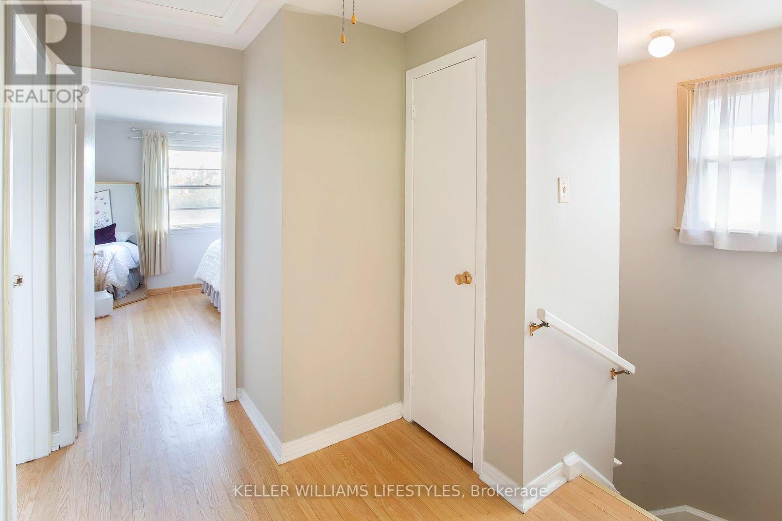 235 Homestead Crescent — photo 16