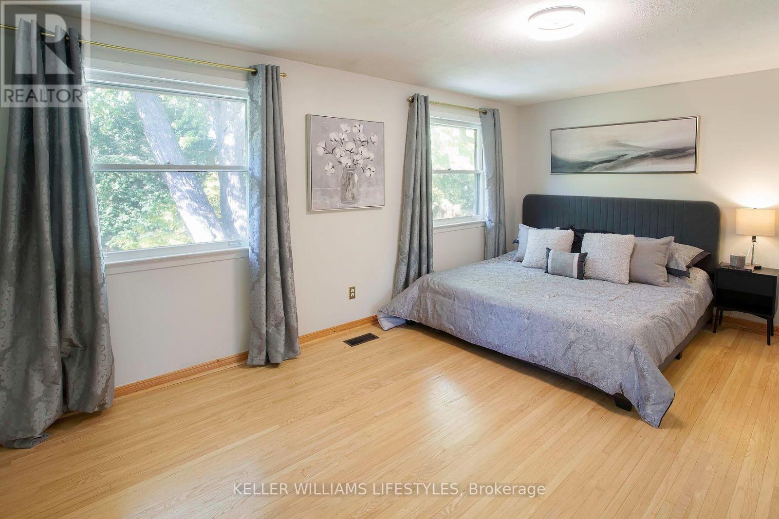 235 Homestead Crescent — photo 17