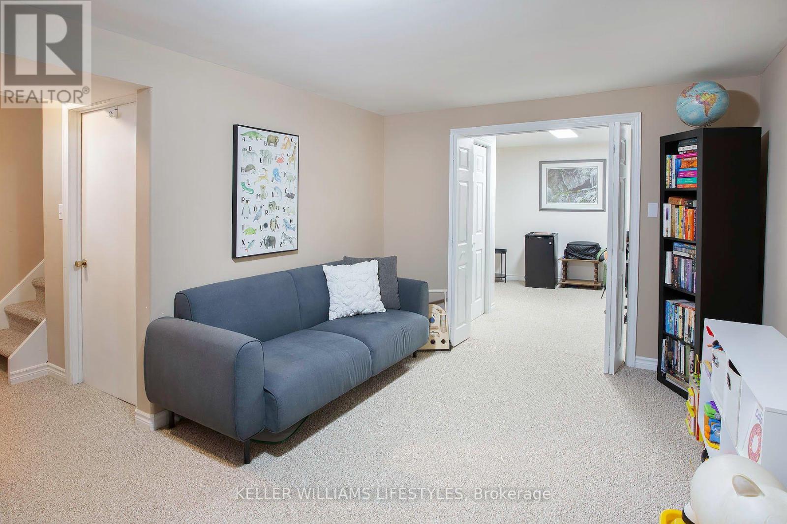 235 Homestead Crescent — photo 24