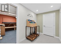 1068 Wildwood Drive, Newmarket, ON L3Y2B5 Photo 23